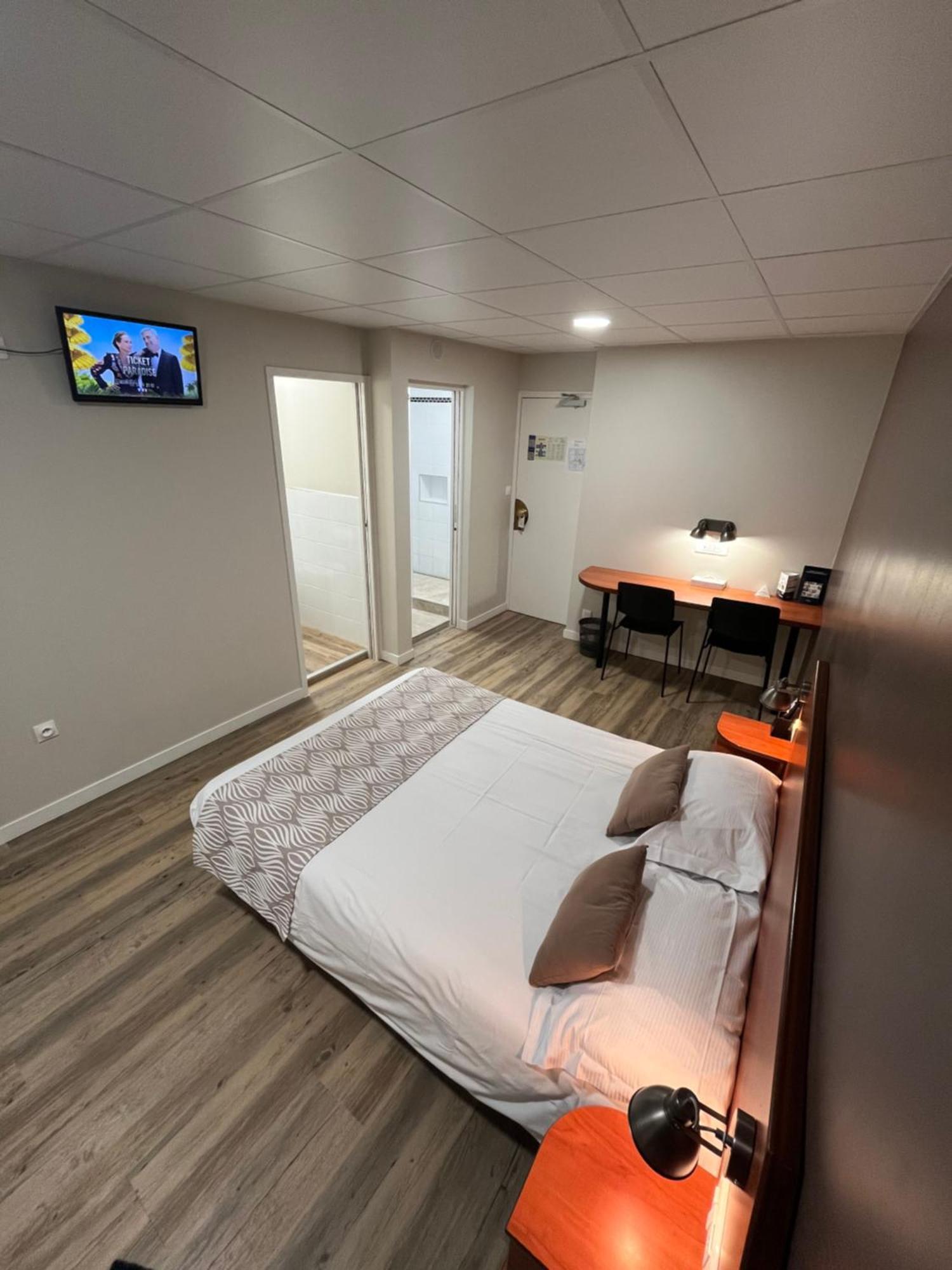 Nouvel Hotel Lons-le-Saunier Exteriör bild
