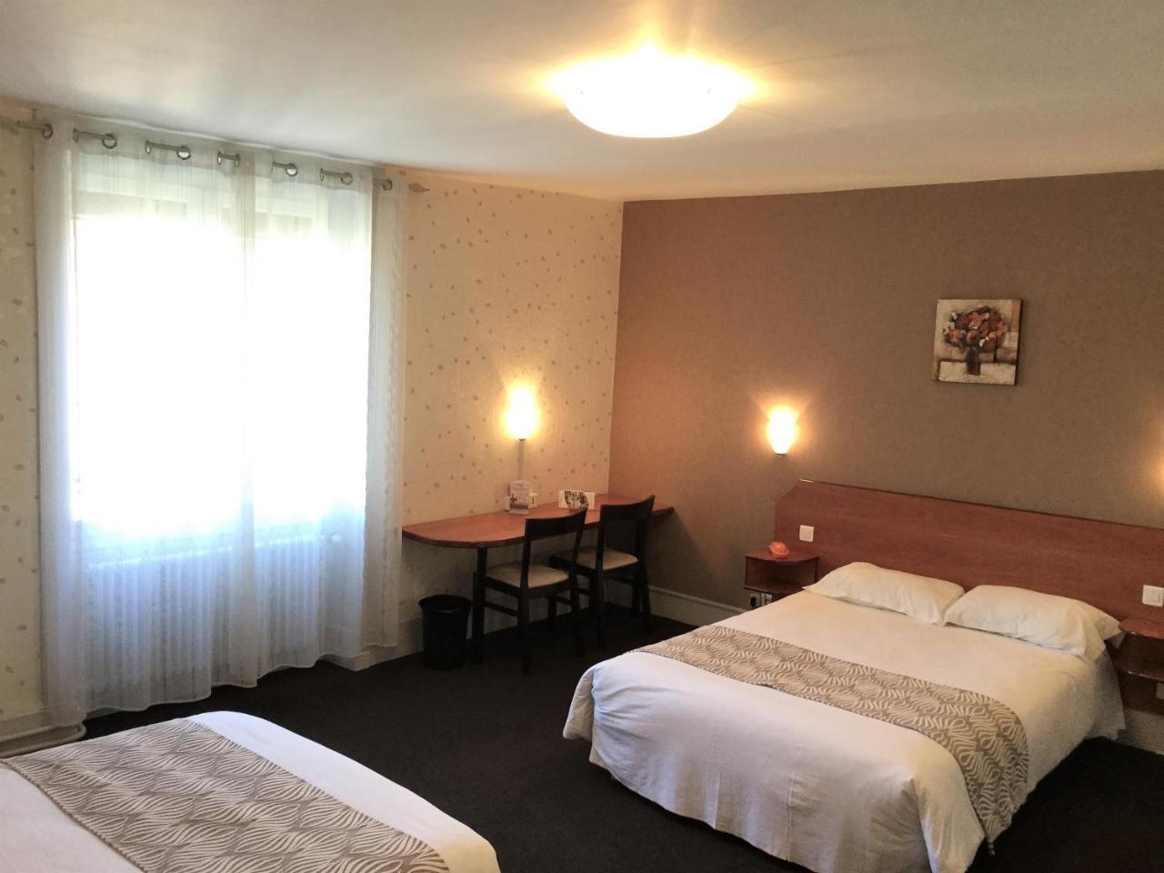 Nouvel Hotel Lons-le-Saunier Exteriör bild